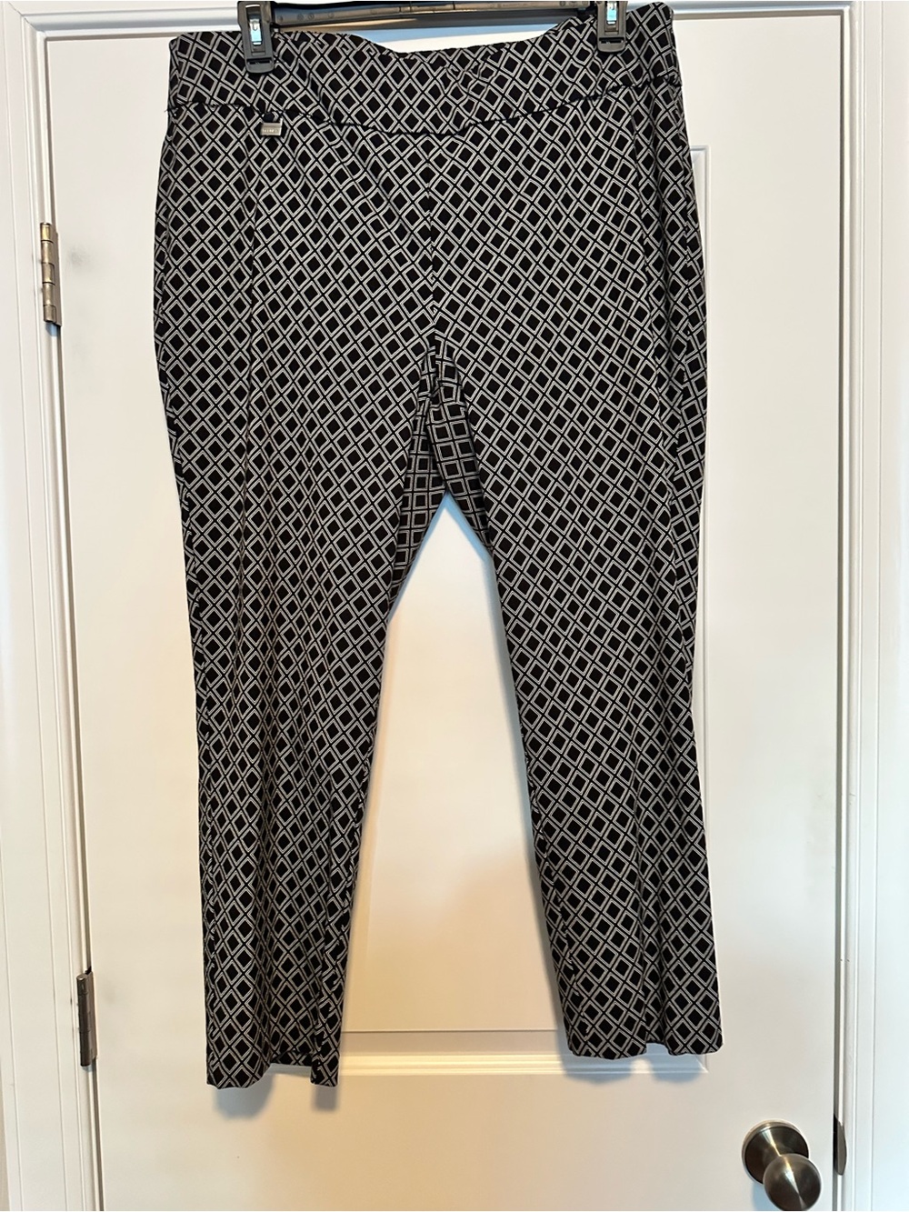 Premise Black and White Geometric Women’s
Dress Pants